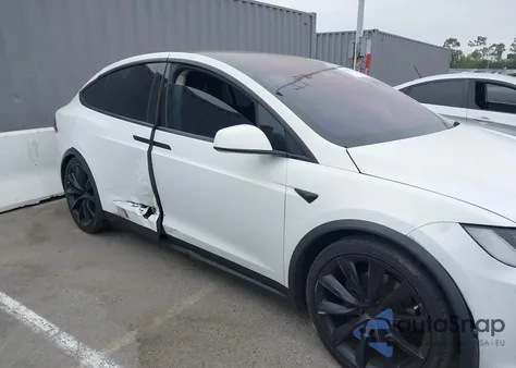 2017 Tesla Model X 100D/75D/90D из США, поврежденный, VIN 5YJXCAE22HF061353